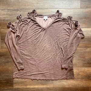 Buckle shirt with cutout sleeves